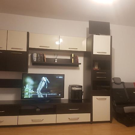 Apartament 2 Camere - Pitesti / 2-Rooms Apartment - Pitesti Exterior photo