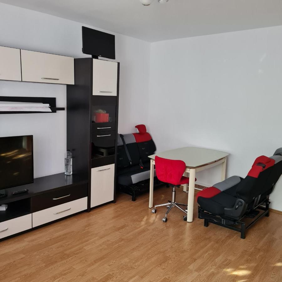 Apartament 2 Camere - Pitesti / 2-Rooms Apartment - Pitesti Exterior photo