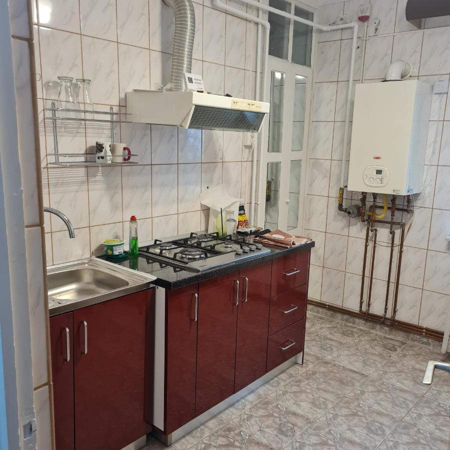 Apartament 2 Camere - Pitesti / 2-Rooms Apartment - Pitesti Exterior photo